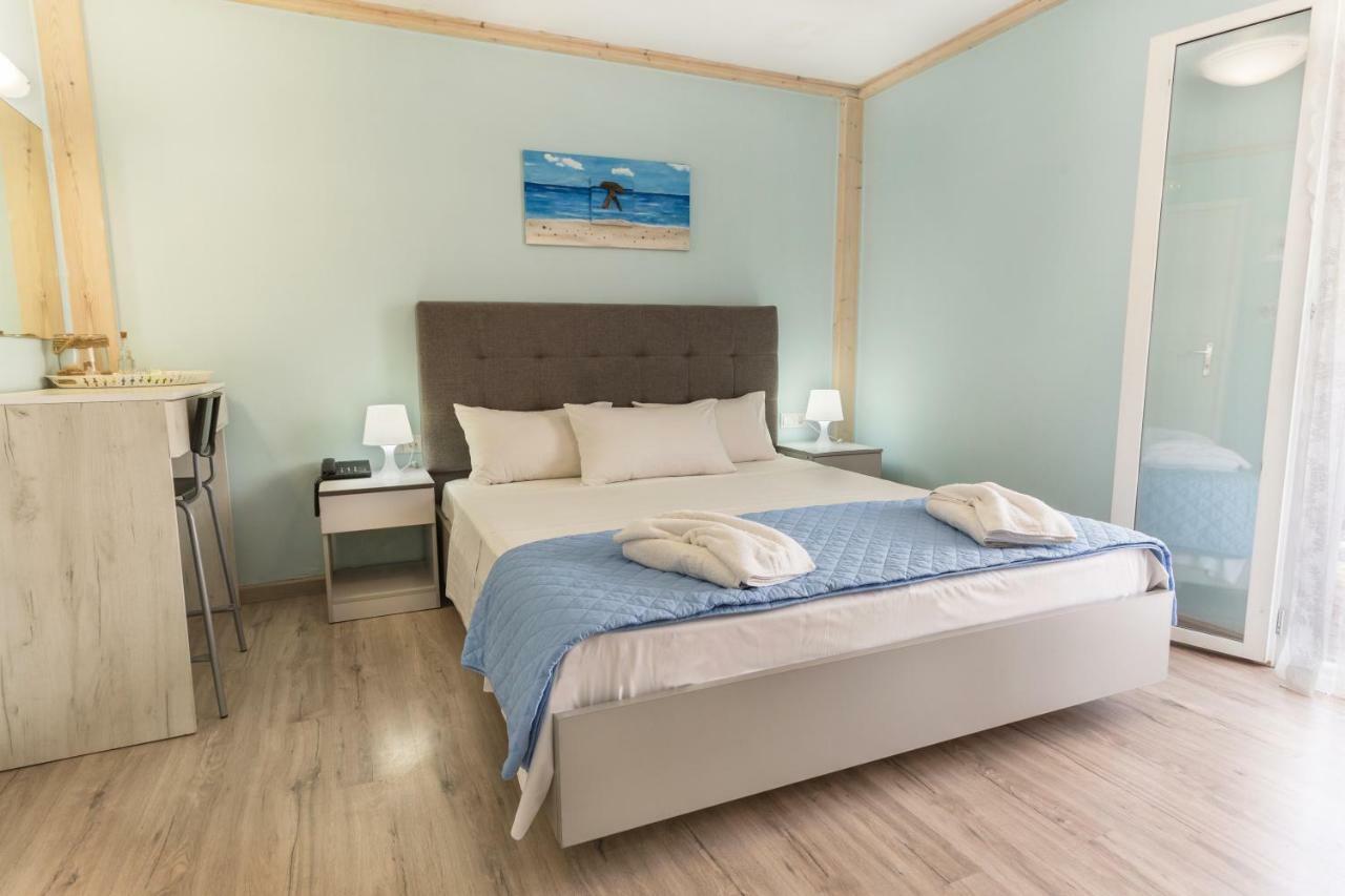 קאטו דרטסו Sunrise Suites מראה חיצוני תמונה