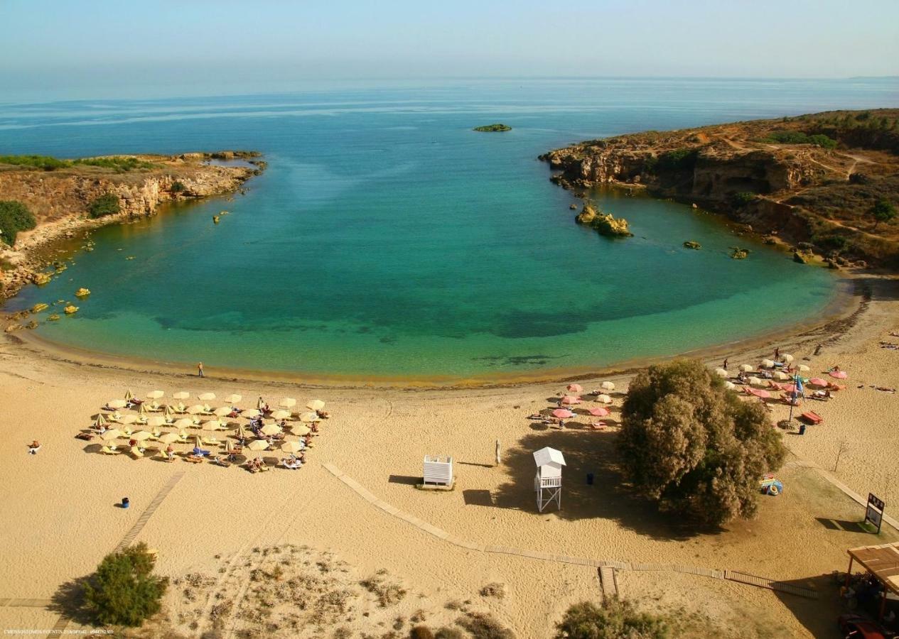 קאטו דרטסו Sunrise Suites מראה חיצוני תמונה